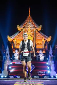 BIB: 922
                            <button type="button" onclick="openModal(22644363)" class="btn btn-primary btn-sm float-right btn-popup" data-toggle="modal" data-target=".modal-high-quality">
                        <i class="fas fa-shopping-cart"></i> Add to Cart
                    </button>
                                            <button type="button" onclick="isThisMe(22644363, true)" class="btn btn-success btn-sm float-right btn-popup btn-isme hidden" data-toggle="tooltip" data-placement="bottom" title="นี่คือรูปของคุณใช่ไหม คลิกที่นี่เพื่อเอาเข้าอัลบั้ม">
                        <i class="fas fa-plus"></i> Add to album
                    </button>
                    <button type="button" onclick="isThisMe(22644363, false)" class="btn btn-warning btn-sm float-right btn-popup btn-isnotme hidden">
                        <i class="fas fa-ban"></i> Remove from album
                    </button>